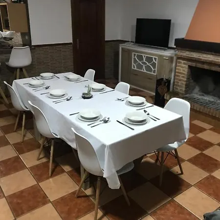 “soleado” Con Piscina Hébergement de vacances *